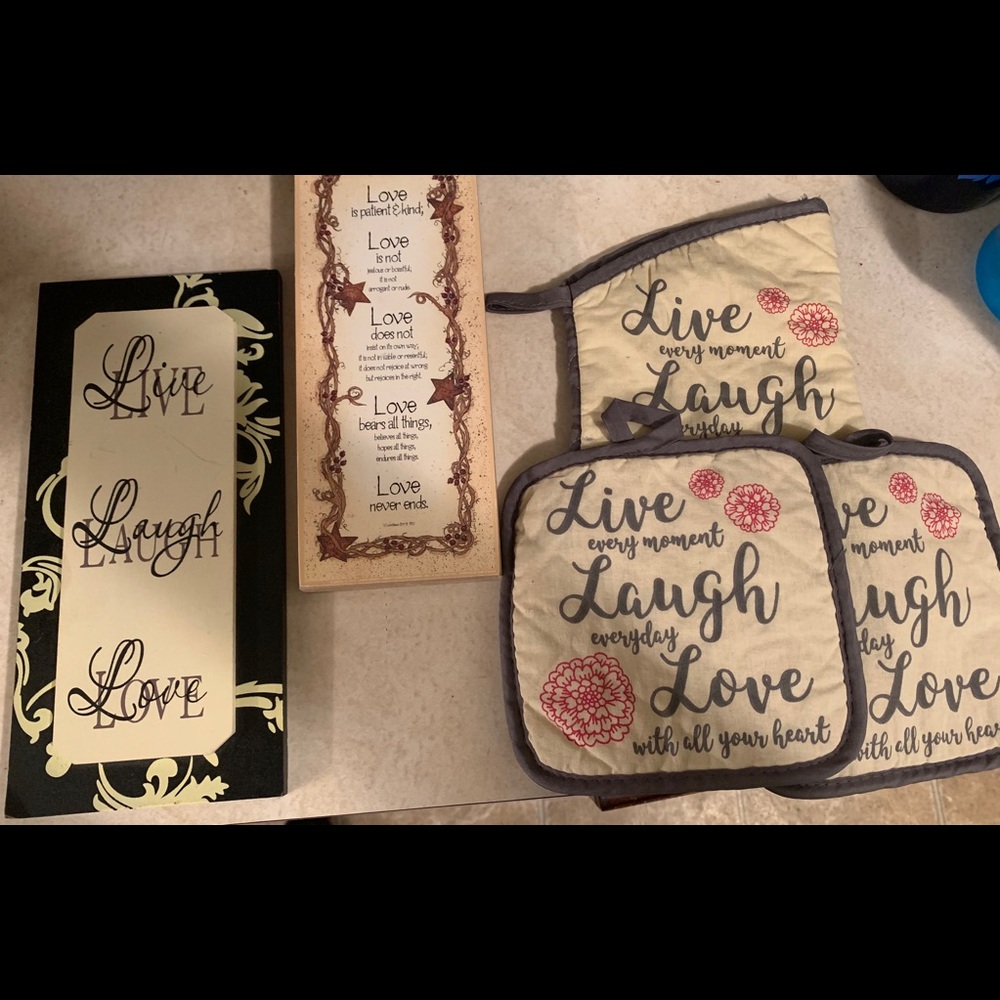 Live Laugh Love set